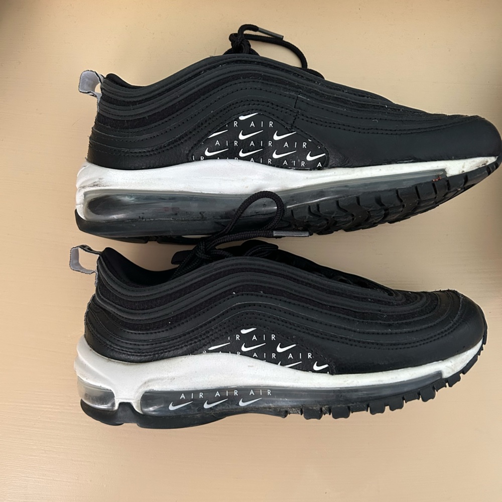 Nike Women’s Black and White Air Max Sneakers
